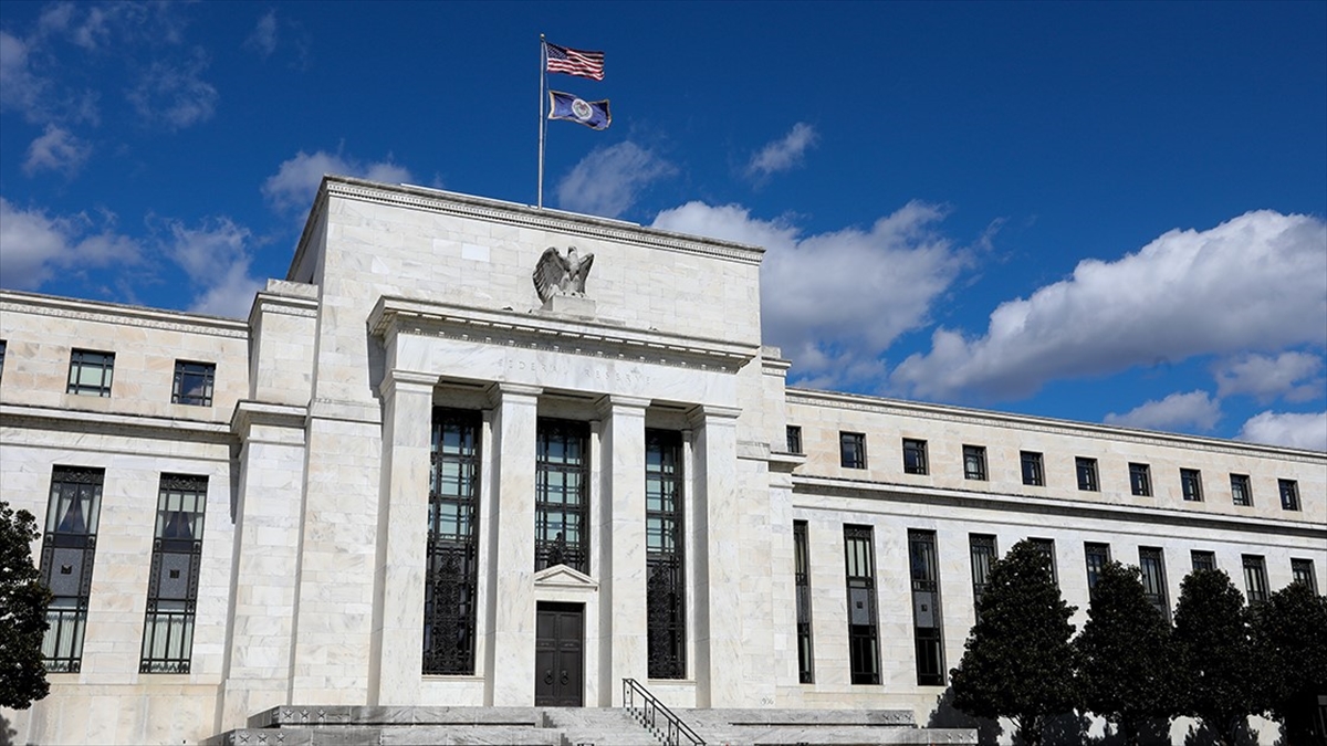 Uzmanlar, ABD Merkez Bankası'nın (Fed) ilk faiz indirimi için en