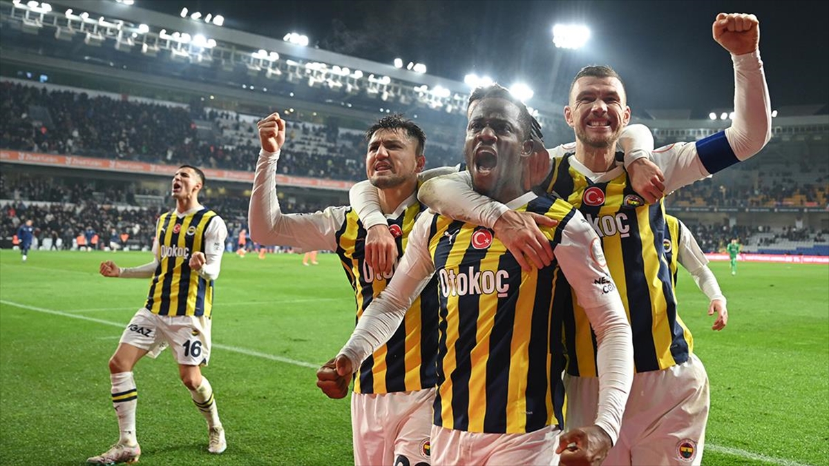 Trendyol Süper Lig'de 22. hafta yapılan üç maçla tamamlandı.
