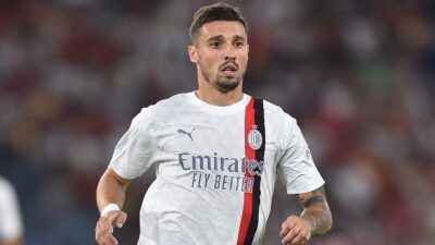 Fenerbahçe Kulübü, sezon başından beri kadrosuna katmak istediği Bosna Hersekli