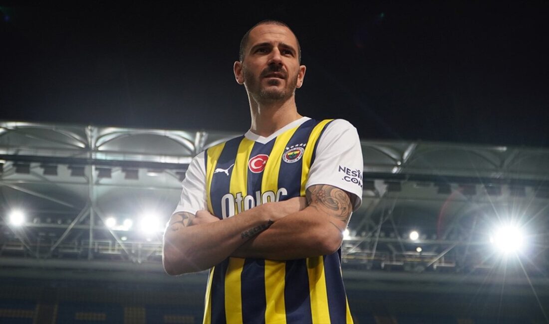 Fenerbahçe, İtalyan savunma oyuncusu Leonardo Bonucci'yi kadrosuna dahil etti.