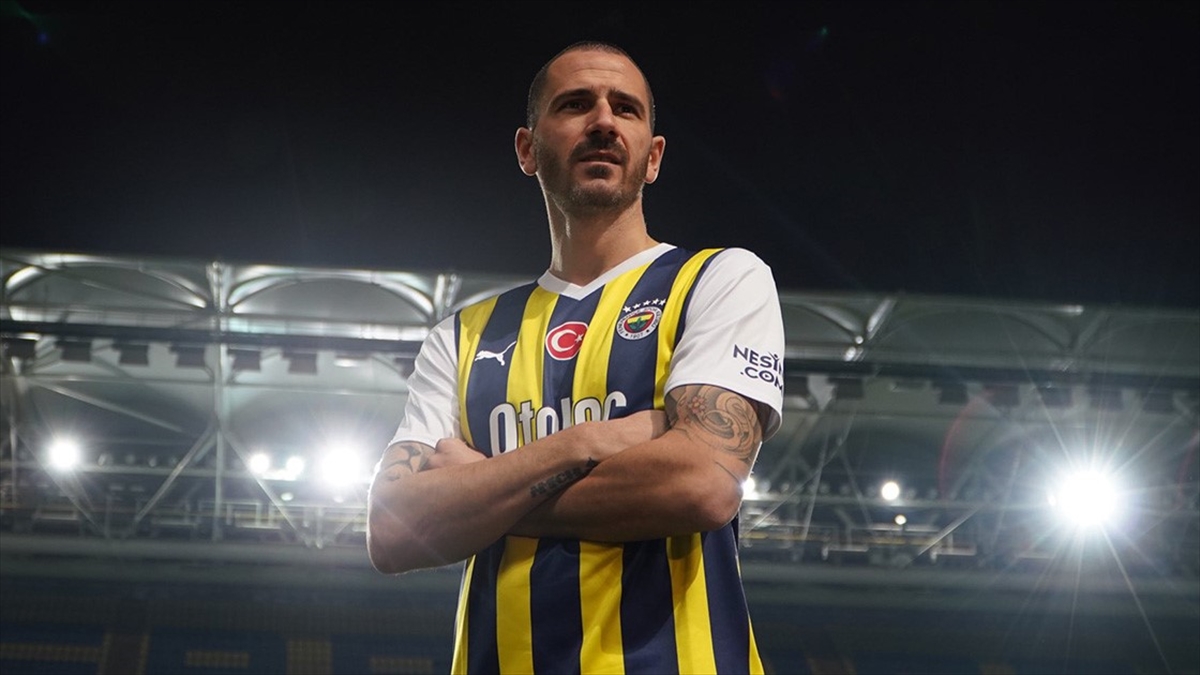 Fenerbahçe, İtalyan savunma oyuncusu Leonardo Bonucci'yi kadrosuna dahil etti.
