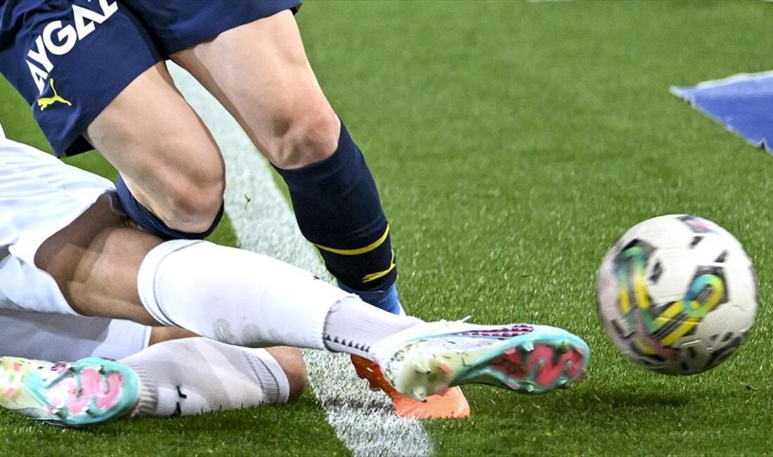 Fenerbahçe, Trendyol Süper Lig'in 19. haftasında yarın İstanbulspor'a konuk olacak.