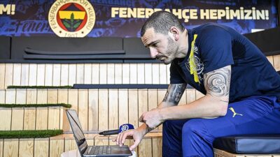 İSTANBUL (AA) – Fenerbah&ccedil;e’nin İtalyan savunmacısı Leonardo Bonucci, Can Bartu