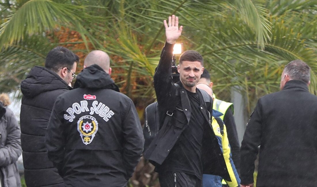 İSTANBUL (AA) – Sarı-lacivertlilerin İtalya temsilcisi Milan’dan satın alma opsiyonuyla