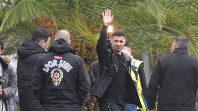 İSTANBUL (AA) – Sarı-lacivertlilerin İtalya temsilcisi Milan’dan satın alma opsiyonuyla