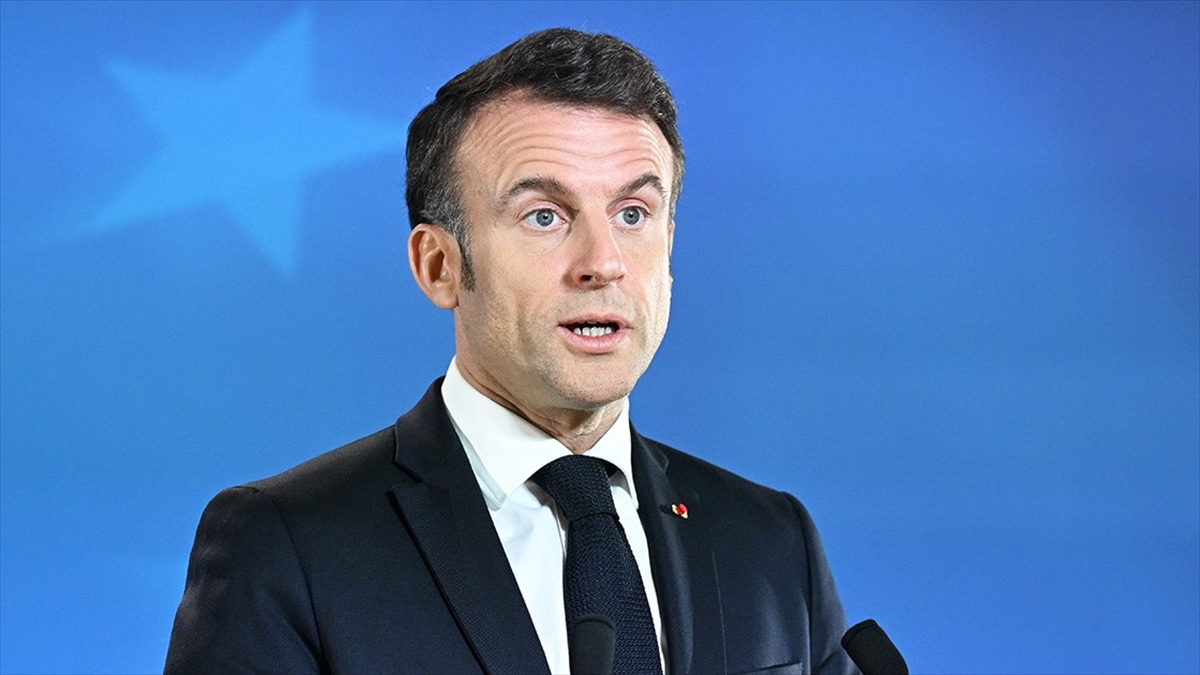 Fransa Cumhurbaşkanı Emmanuel Macron, Yemen'deki Husilerin eylemlerine karşı Kızıldeniz'de kurulan