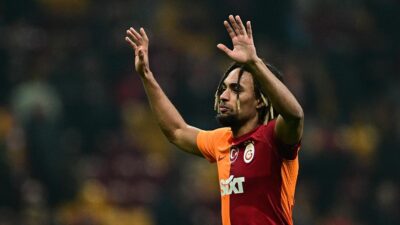 Galatasaray Kulübü, Fransız futbolcu Sacha Boey'u rekor bedelle Almanya'nın dünyaca