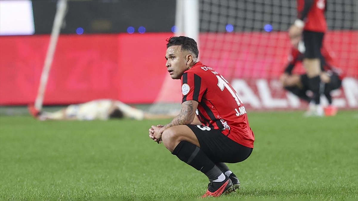 Trendyol Süper Lig'in 19. haftasında konuk ettiği Siltaş Yapı Pendikspor