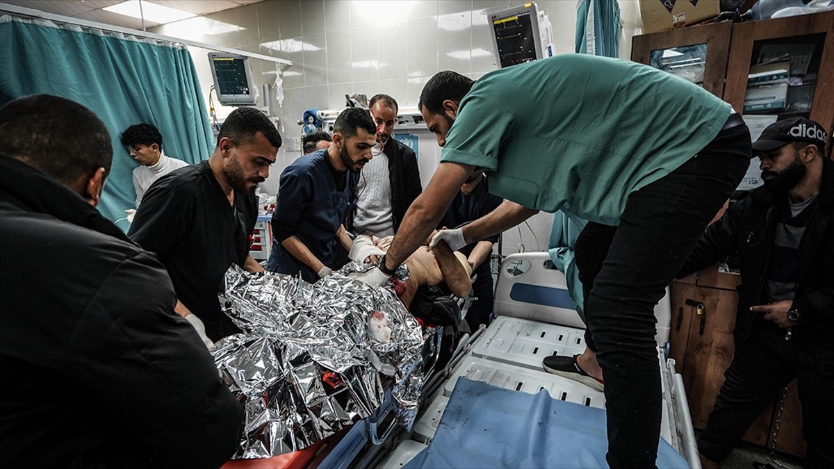 Gazze'deki Sağlık Bakanlığı Sözcüsü Eşref el-Kudra, Gazze Şeridi'nin güneyinde Han