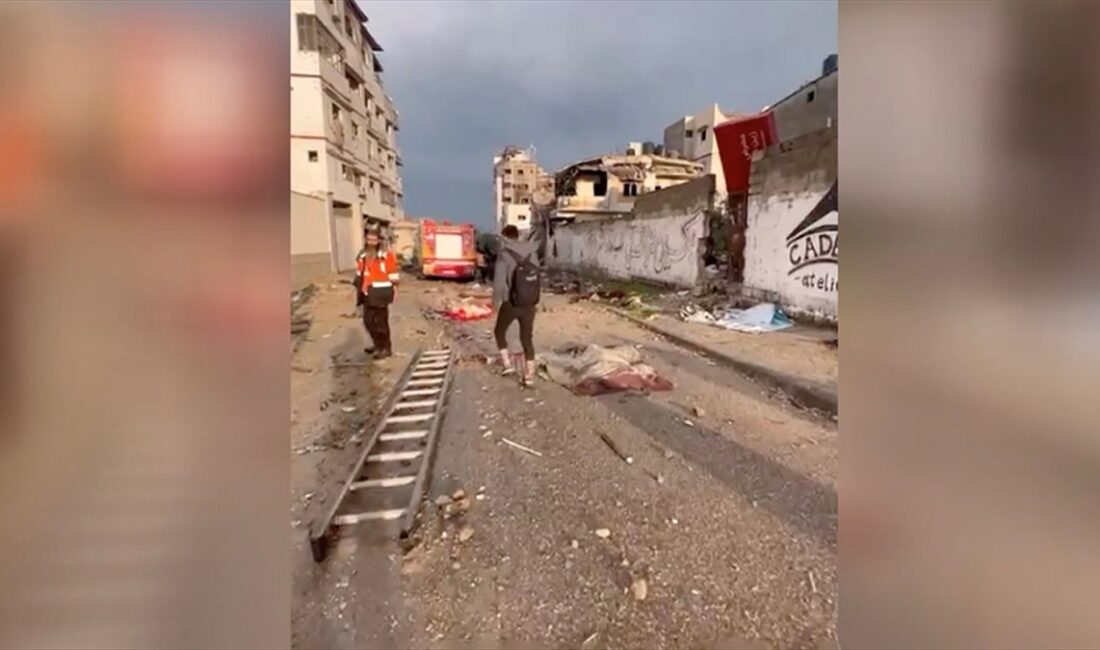 İsrail ordusunun Gazze Şeridi'nin kuzeyindeki bir bölgeye düzenlediği hava saldırısında