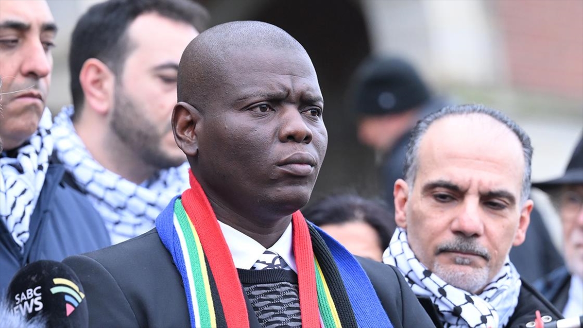 Güney Afrika Adalet Bakanı Ronald Lamola, Uluslararası Adalet Divanının (ICJ)