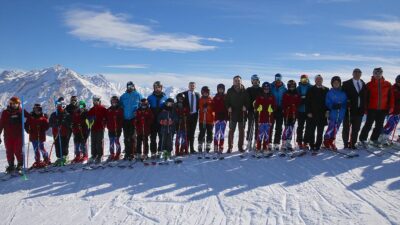 Gençlik ve Spor Bakan Yardımcısı Enes Eminoğlu, "Kayak Milli Takımı'mızın