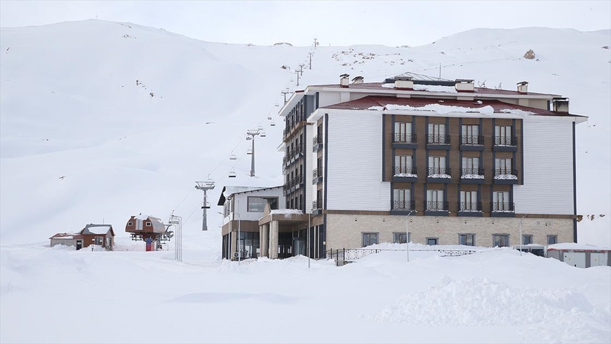 Son yıllarda yapılan yatırımlarla bölgenin en donanımlı tesislerinden biri olan