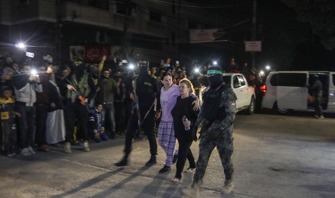 Katar’ın Hamas’ın esir takasına ilişkin müzakereleri askıya aldığını İsrail’e ilettiği