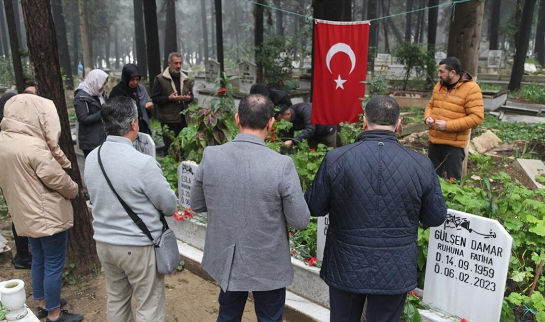 Hatay'da, 6 Şubat'taki depremlerde yaşamını yitiren gazeteciler için anma programı