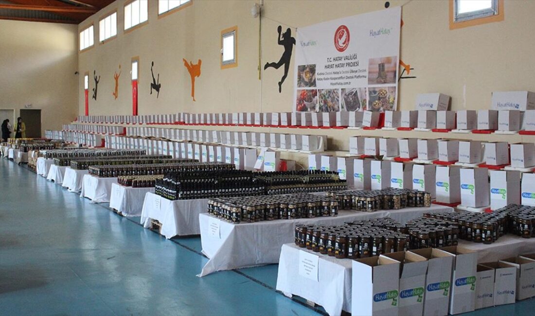 Hatay Valiliğince kentteki kadın kooperatiflerini desteklemek, ekonomiye katkı sağlamak amacıyla