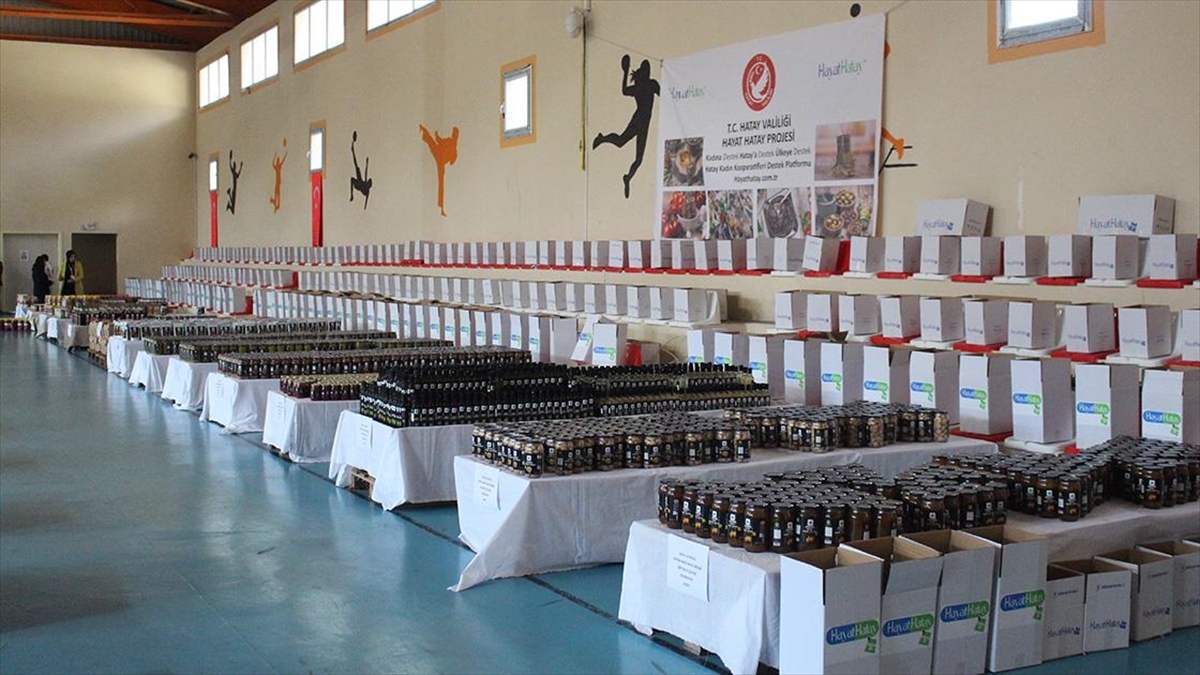 Hatay Valiliğince kentteki kadın kooperatiflerini desteklemek, ekonomiye katkı sağlamak amacıyla