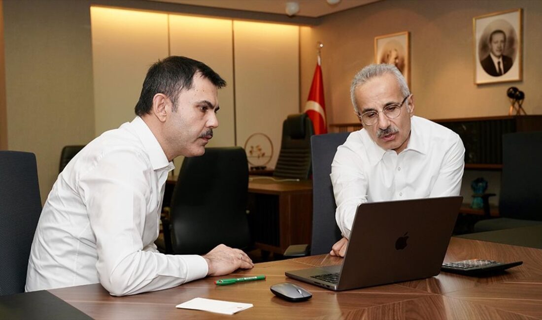 Cumhur İttifakı'nın İstanbul Büyükşehir Belediye (İBB) Başkan adayı Murat Kurum,