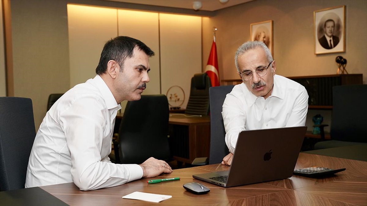 Cumhur İttifakı'nın İstanbul Büyükşehir Belediye (İBB) Başkan adayı Murat Kurum,