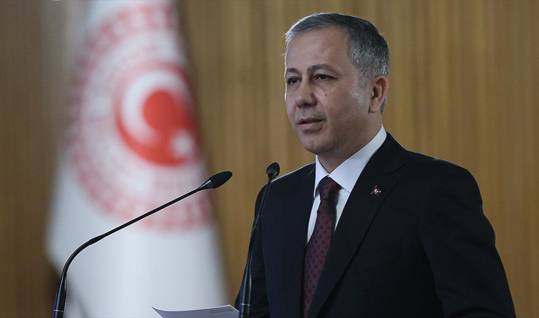 İçişleri Bakanı Ali Yerlikaya, yarın beklenen aşırı yağışlar nedeniyle meydana