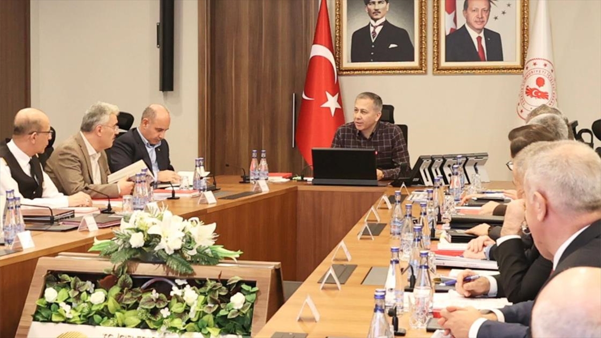 ANKARA (AA) – İçişleri Bakanı Ali Yerlikaya, toplantıya ilişkin sosyal