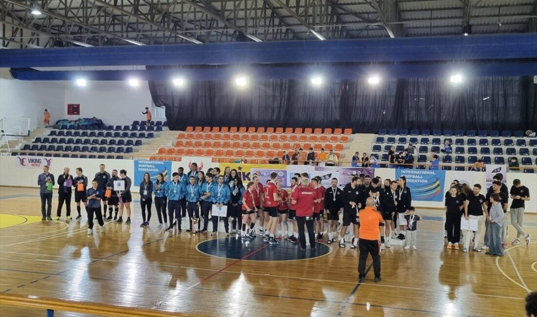 - Finaller sonucunda Alman Schweriner KC takımı şampiyon oldu