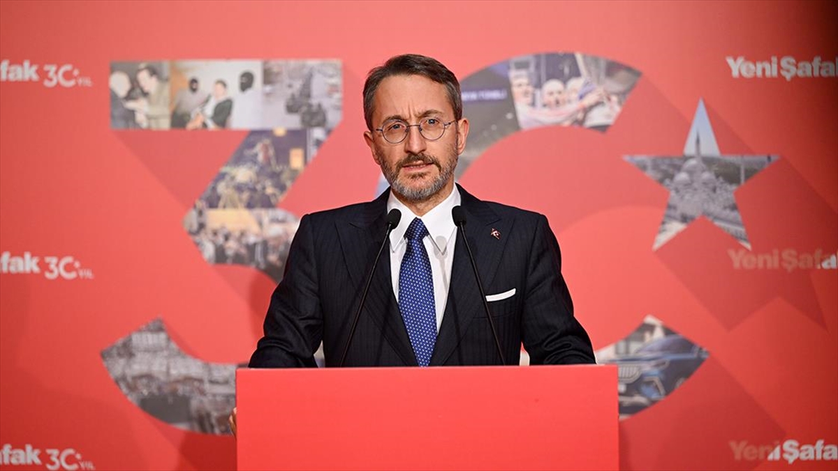 Cumhurbaşkanlığı İletişim Başkanı Fahrettin Altun, "Bugünün Türkiye'si şanla, şerefle kutladığı