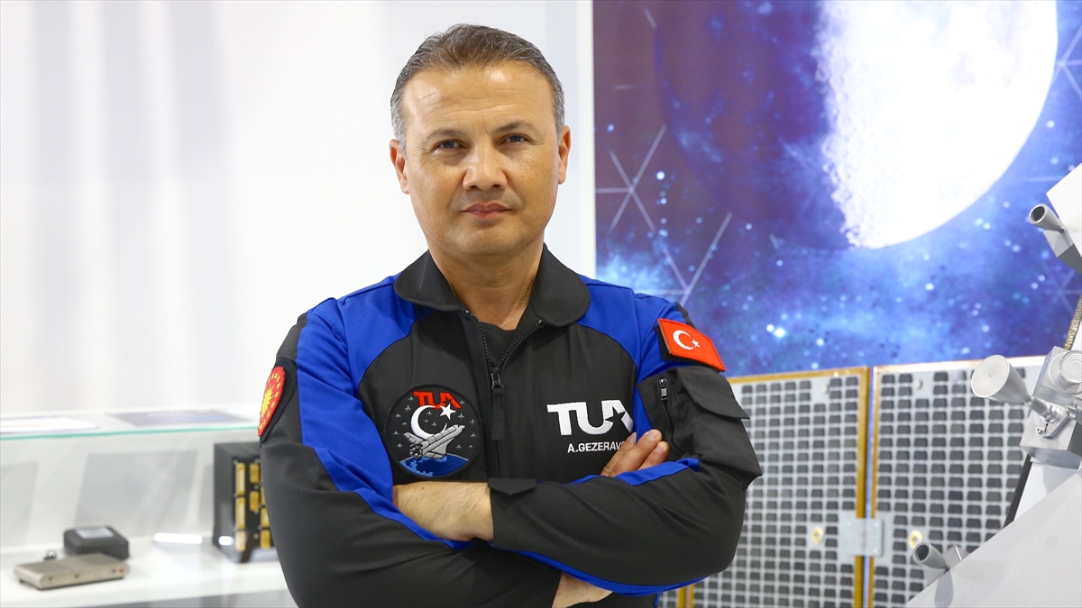 Türkiye'nin ilk uzay yolcusu astronot Alper Gezeravcı, "Bu yolculuk bizim
