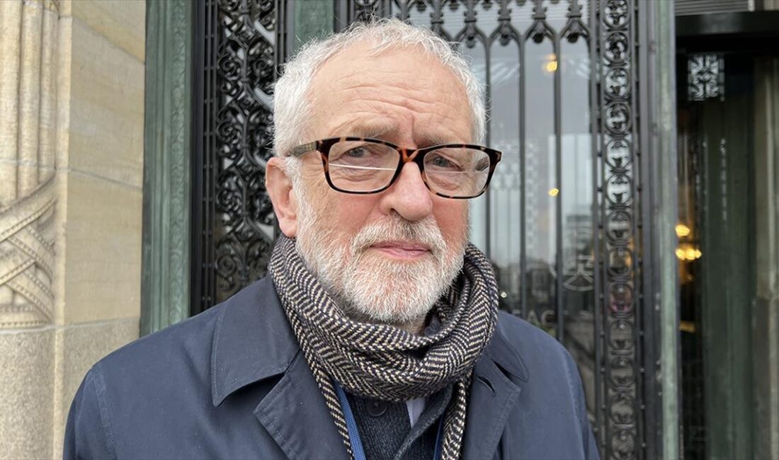 İngiltere'de ana muhalefetteki İşçi Partisinin eski lideri ve milletvekili Jeremy