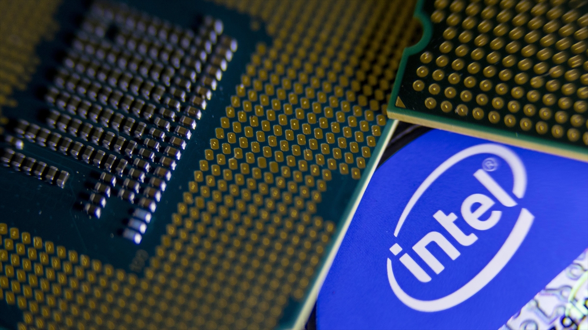 Dünyanın en büyük mikroçip üreticilerinden Intel'in geçen yılın son çeyreğinde