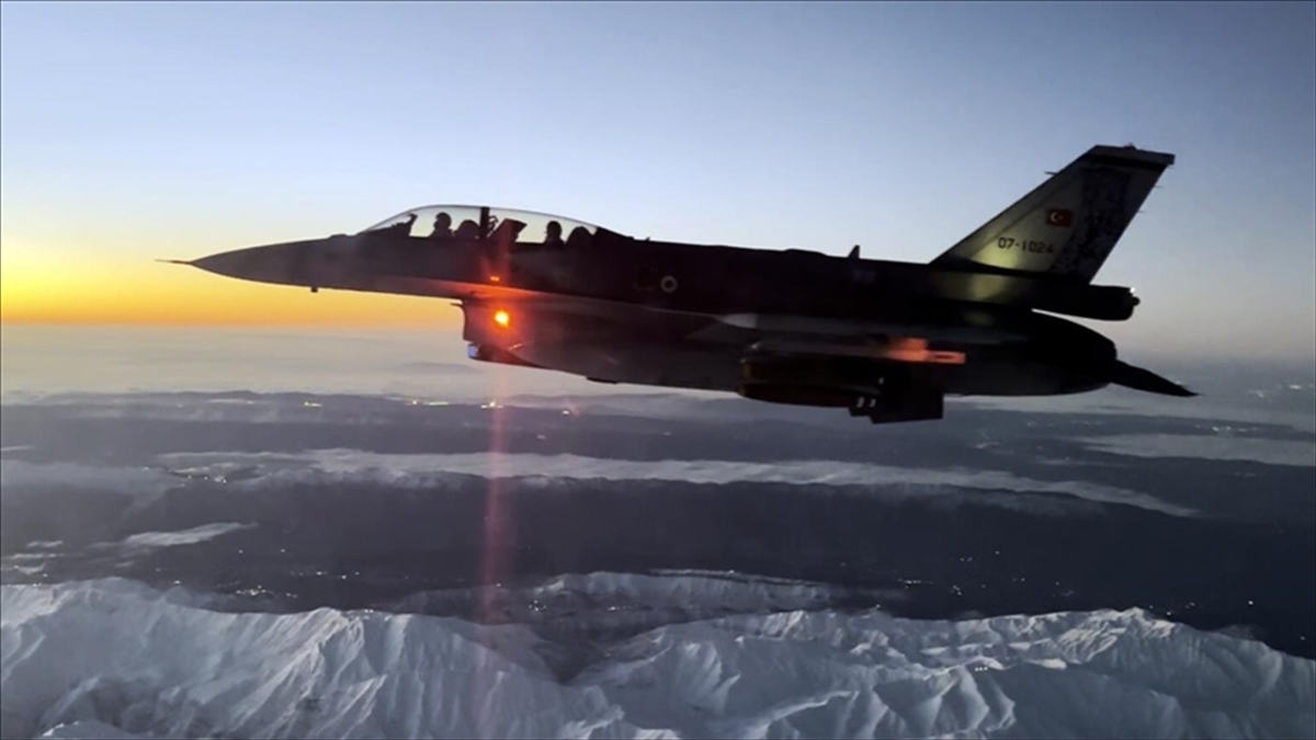 Milli Savunma Bakanlığı, Irak'ın kuzeyindeki Gara'da tespit edilen 3 PKK'lı
