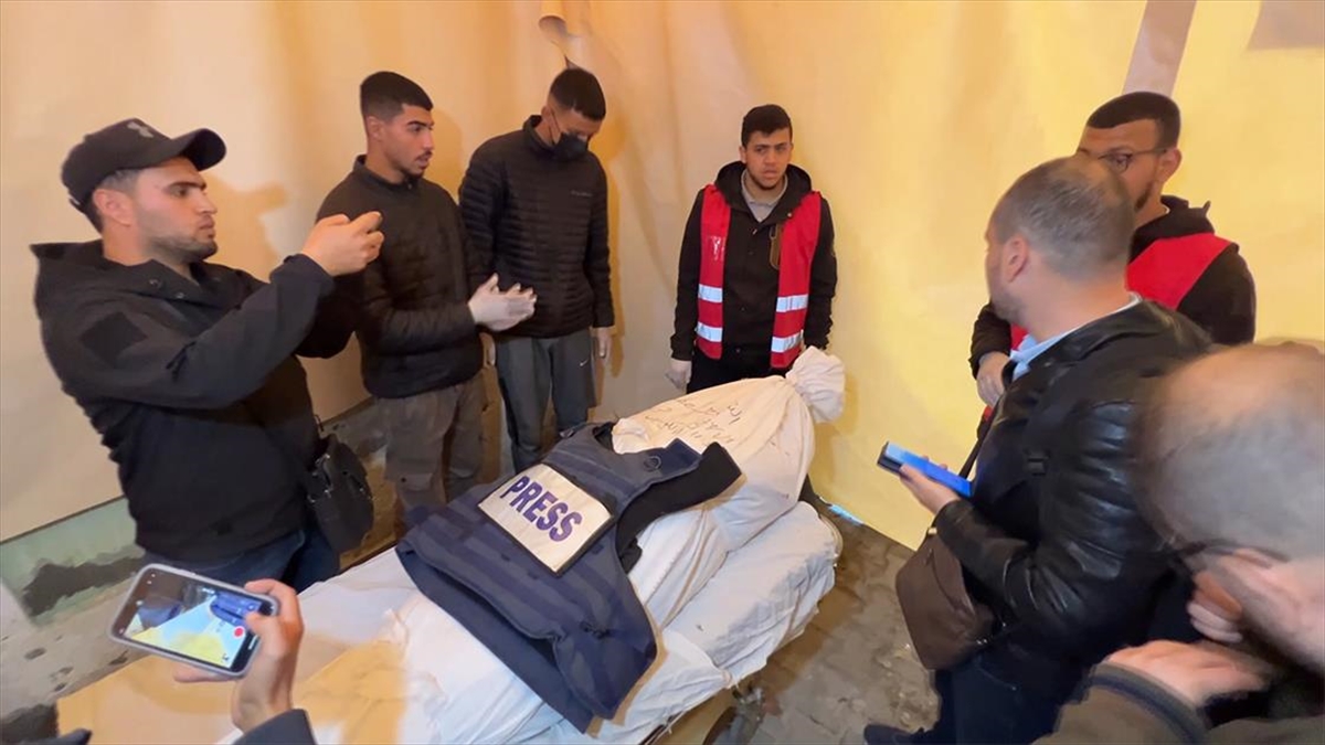 İsrail saldırısında bir oğlunu daha kaybeden Al Jazeera muhabiri Vail