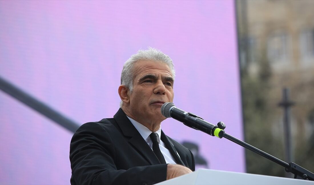 İsrail'de ana muhalefet lideri Yair Lapid, "Bu, İsrail'e uluslararası çapta