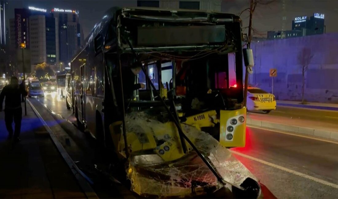 İSTANBUL (AA) – Alınan bilgiye g&ouml;re, Kaptanpaşa Mahallesi Dar&uuml;laceze Caddesi’nde