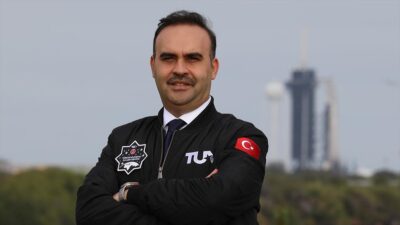 Bakan Kacır, "Hedefimiz önümüzdeki dönemde uzay keşiflerinde, uzay istasyonlarında ve