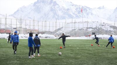 Turkcell Kadın Futbol Süper Ligi ekiplerinden Hakkarigücüspor, kadrosuna kattığı yeni