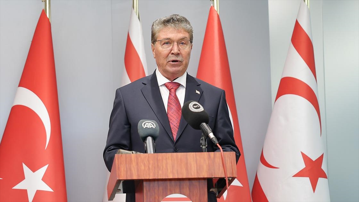 KKTC Başbakanı Üstel, "Biz, bugün tarihi kanla yazılan bu coğrafyada
