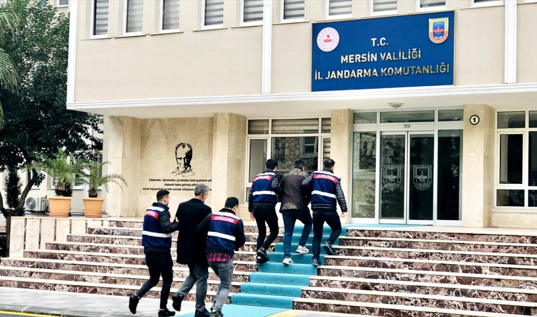 Kocaeli merkezli 12 ilde düzenlenen operasyonda, internet üzerinden sahte ilan