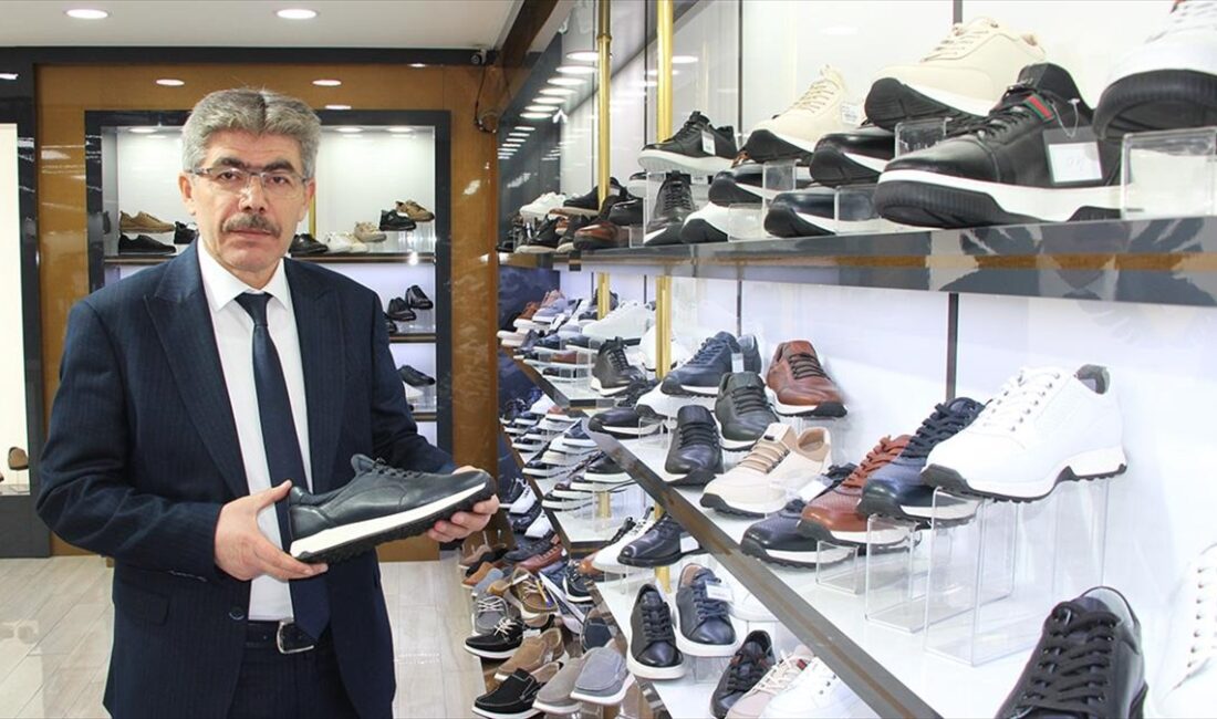 Türkiye'nin ayakkabı üretim merkezlerinden Konya'dan 70 ülkeye ayakkabı ihracatı gerçekleştiriliyor.
