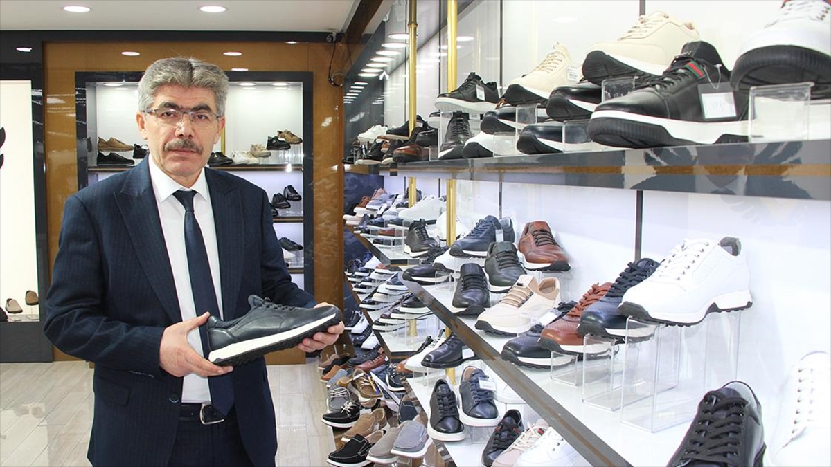 Türkiye'nin ayakkabı üretim merkezlerinden Konya'dan 70 ülkeye ayakkabı ihracatı gerçekleştiriliyor.