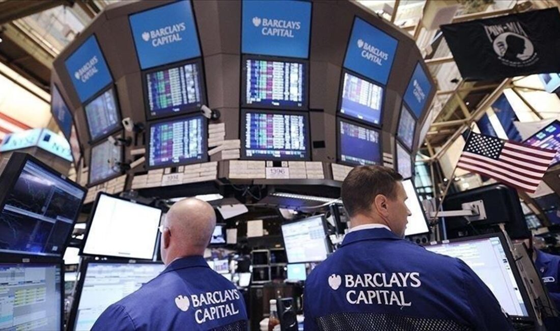 Küresel piyasalar, ABD Merkez Bankasının (Fed) toplantı tutanaklarının faizlerin piyasa