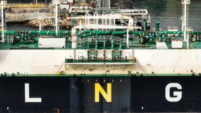 Dünya genelinde yıllık kapasitesi toplam 917 milyon tonluk LNG ihracat