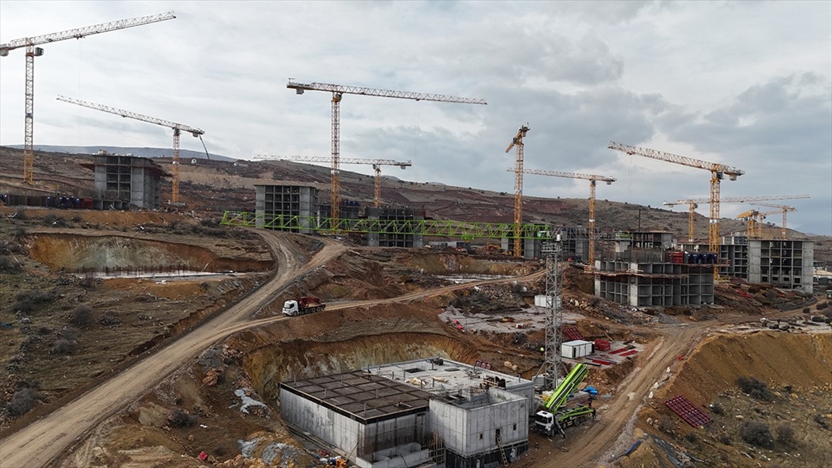 Malatya'da İkizce deprem konutlarının içme suyu çalışmaları kapsamında Devlet Su