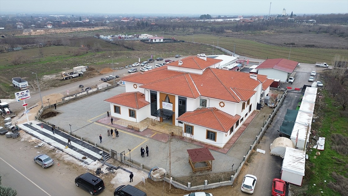Kahramanmaraş merkezli 6 Şubat'taki depremden etkilenen Malatya'nın merkez Battalgazi ilçesinde,