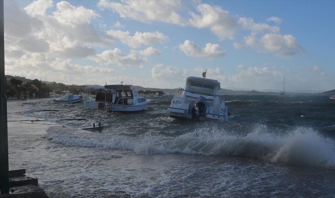 Meteoroloji Genel Müdürlüğü, yarın öğle saatlerinden itibaren Marmara Denizi'nde fırtına