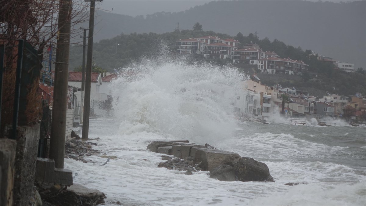 Marmara ve Ege'nin bazı kesimleri için fırtına uyarısında bulunuldu.