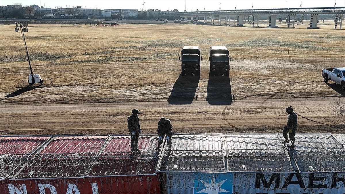 ABD'nin güney sınırına ilişkin Başkan Joe Biden yönetimi ile Texas