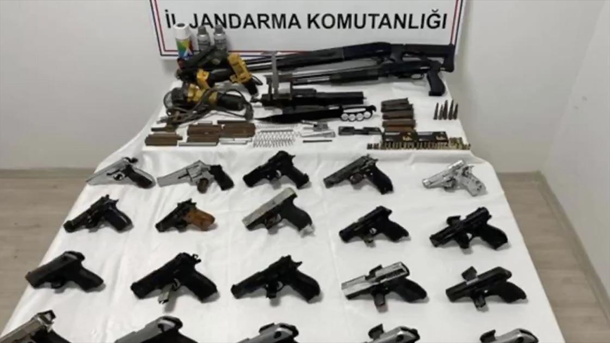 İçişleri Bakanı Ali Yerlikaya, 6 ilde silah imalatı ve kaçakçılığı