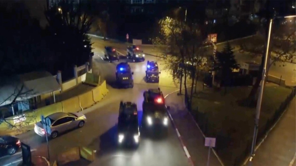 İçişleri Bakanı Ali Yerlikaya, ruhsatsız silah taşıyanlar ile silah kaçakçılarına