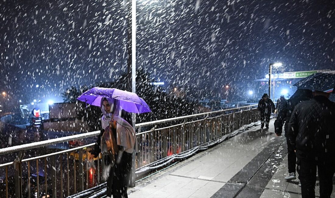 İstanbul'da akşam saatlerinden itibaren kar yağışı bekleniyor.
